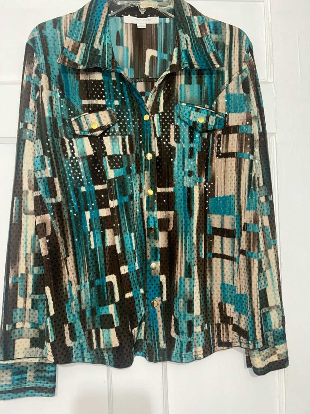 REASONABLE OFFERS” AMAZING Women's Teal Geometric Button-Down Top ♥️